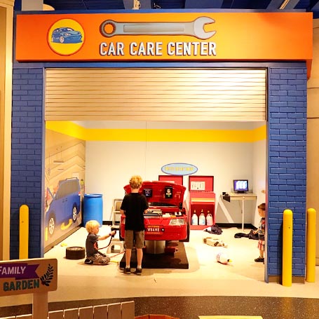 Kid-centric exhibits in Clay Center in Charleston, West Virginia