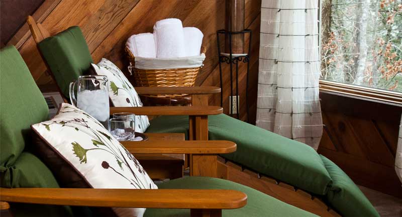 Spa treehouse at Stonewater Cove in Table Rock Lake, Missouri