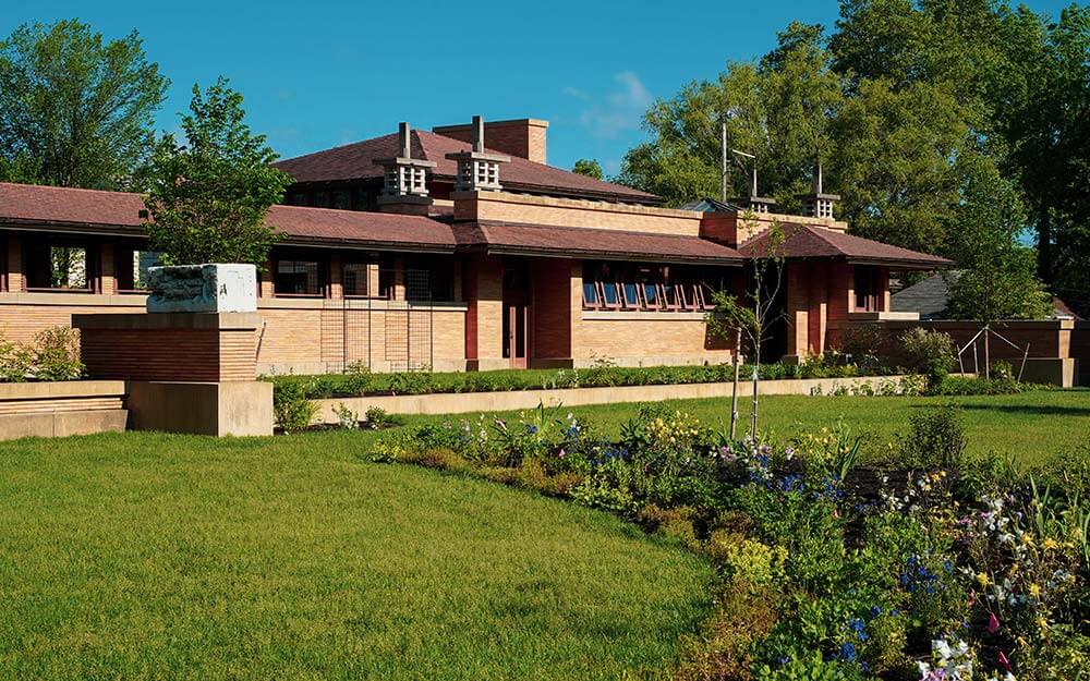 Frank Lloyd Wright’s Martin House Complex in Buffalo includes a 100-foot-long pergola. 